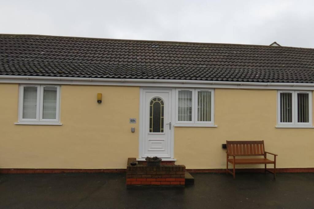 Treetops Cottages & Spa Grimsby Exterior foto